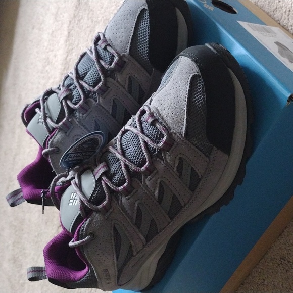 Columbia Hiking Shoes **Price Drop** - Picture 2 of 5